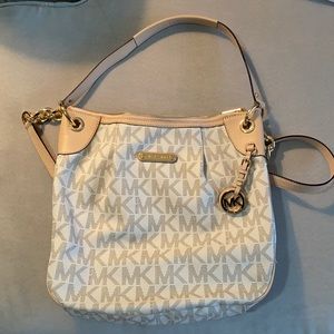 Michael Kors Saddle Bag